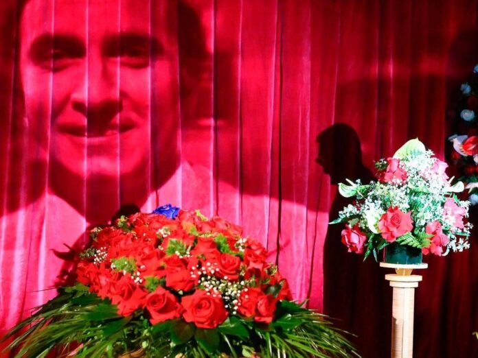 pippo-baudo,-camera-ardente-aperta-fino-alle-12.-chiambretti:-“ha-incarnato-tutti-noi-con-pregi-e-difetti”